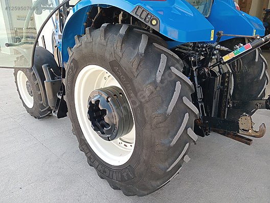Machinery / Agricultural Machines / Tractors / New Holland / TR5.105