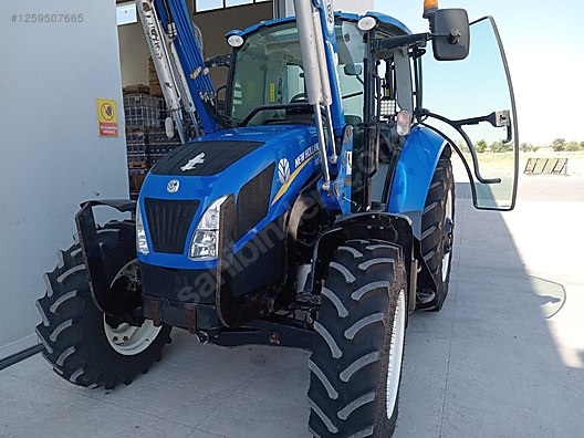 Machinery / Agricultural Machines / Tractors / New Holland / TR5.105