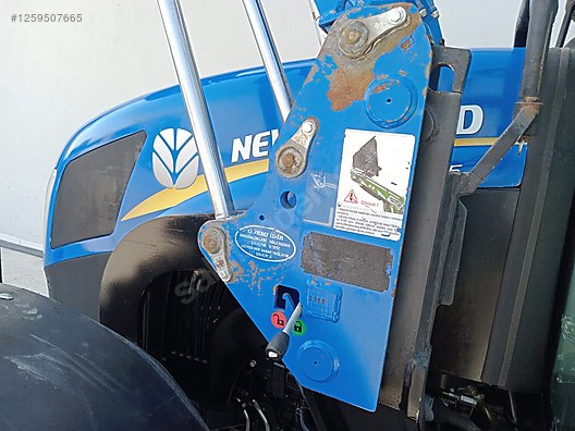 Machinery / Agricultural Machines / Tractors / New Holland / TR5.105