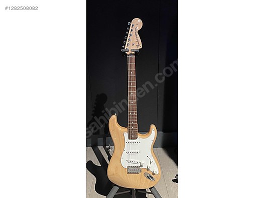 İkinci El ve Sıfır Alışveriş / Müzik / Müzik Aletleri / Telli Çalgılar / Gitar / Elektro