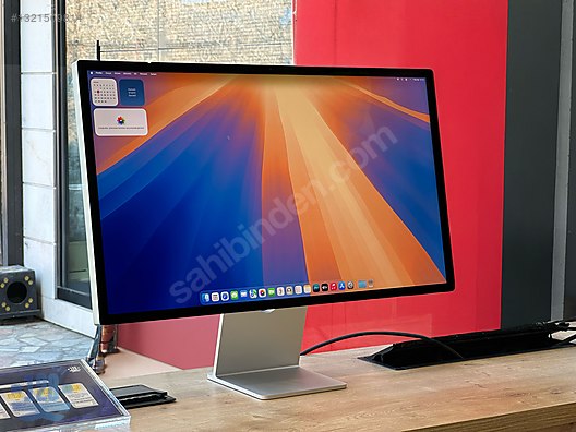 Apple Studio Display 27 - Standart Cam - Eğim Ayarlı Thunderbolt