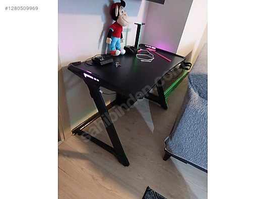 Used & Brand New Items / Gaming & Gamers Exclusive / Gaming Equipment / Gaming Desk