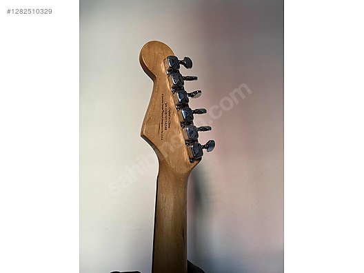 Squier Elektro Gitar