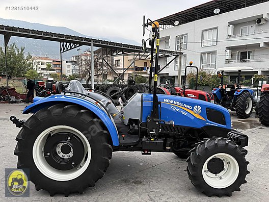 Machinery / Agricultural Machines / Tractors / New Holland / TD4.78B