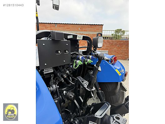 Machinery / Agricultural Machines / Tractors / New Holland / TD4.78B