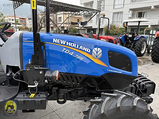 Machinery / Agricultural Machines / Tractors / New Holland / TD4.78B