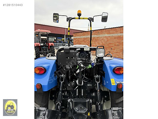 Machinery / Agricultural Machines / Tractors / New Holland / TD4.78B