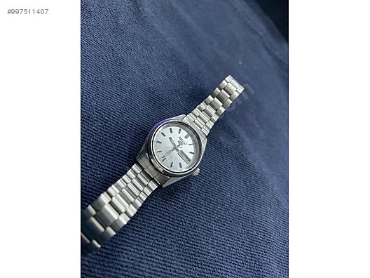 seiko 5 quartz