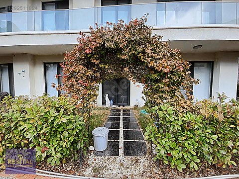 Nurkent Özlüce Sitesinde 3+1 Bahçe Katı Satılık Lüks Daire