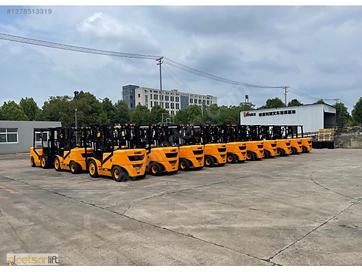 Machinery / Industrial / Carrying & Stacking Equipment / Forklifts / For Sale / Vmax