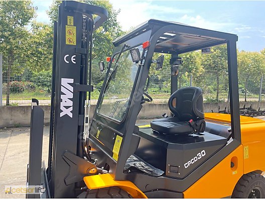 Machinery / Industrial / Carrying & Stacking Equipment / Forklifts / For Sale / Vmax