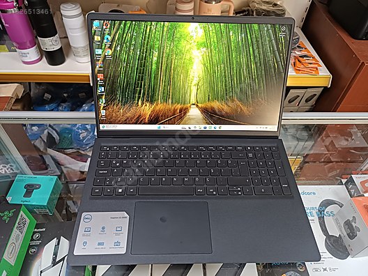 Dell / Dell Inspiron 15 3511 | i5 11. Nesil / 8GB RAM / 512GB NVMe
