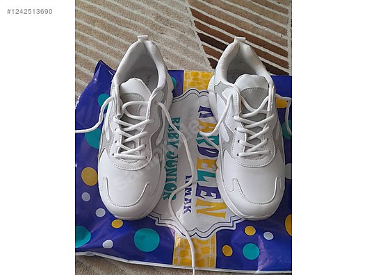 İkinci El ve Sıfır Alışveriş / Giyim & Aksesuar / Kadın / Ayakkabı / Spor