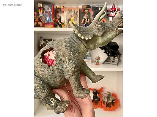 置物    Patricia  1993 1993 Kenner Jurassic Park Triceratops - Kenner 1:10 Hareketli