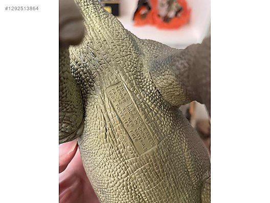 1993 Kenner Jurassic Park Triceratops - Kenner 1:10 Hareketli