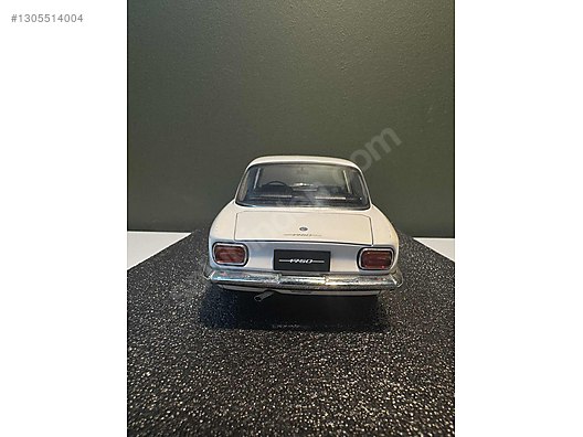 Autoart Diecast Model 1:18 Alfa Romeo Araba - 1305514004