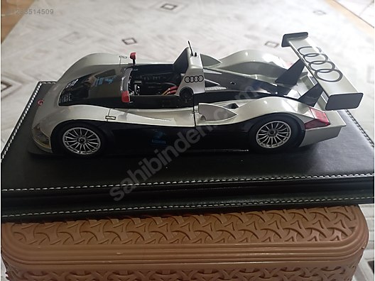 Maisto Diecast Model 1:18 Audi Araba