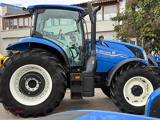Machinery / Agricultural Machines / Tractors / New Holland / TR6.135S