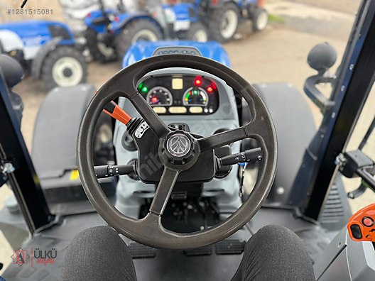 Machinery / Agricultural Machines / Tractors / New Holland / TR6.135S