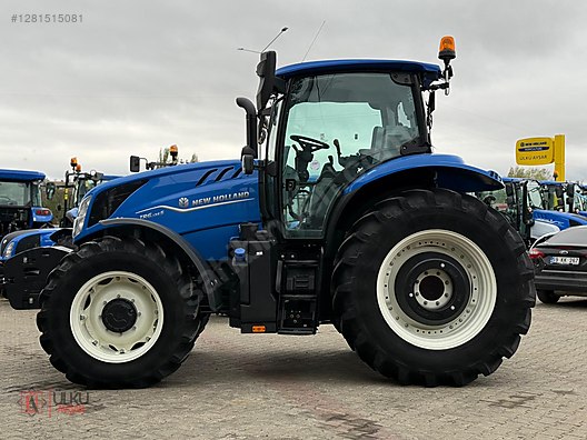 Machinery / Agricultural Machines / Tractors / New Holland / TR6.135S