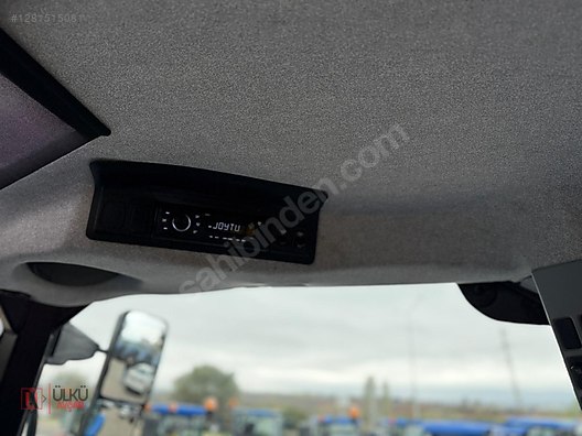 Machinery / Agricultural Machines / Tractors / New Holland / TR6.135S