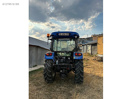 Machinery / Agricultural Machines / Tractors / New Holland / T4.60S