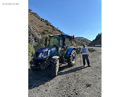 Machinery / Agricultural Machines / Tractors / New Holland / T4.60S