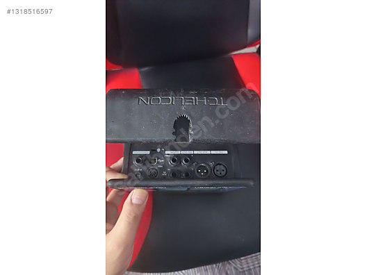 TC Helicon Voicelive Touch - Efekt Pedalı ve Diğer Enstrüman Yan