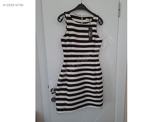 Used & Brand New Items / Clothing & Accessories / Women / Clothing / Dresses
