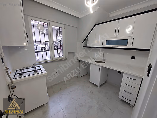 ARZU EMLAK'TAN YUNUS EMRE MAH SIFIR AYARINDA BALKONLU KOT1 DAİRE #1274518430