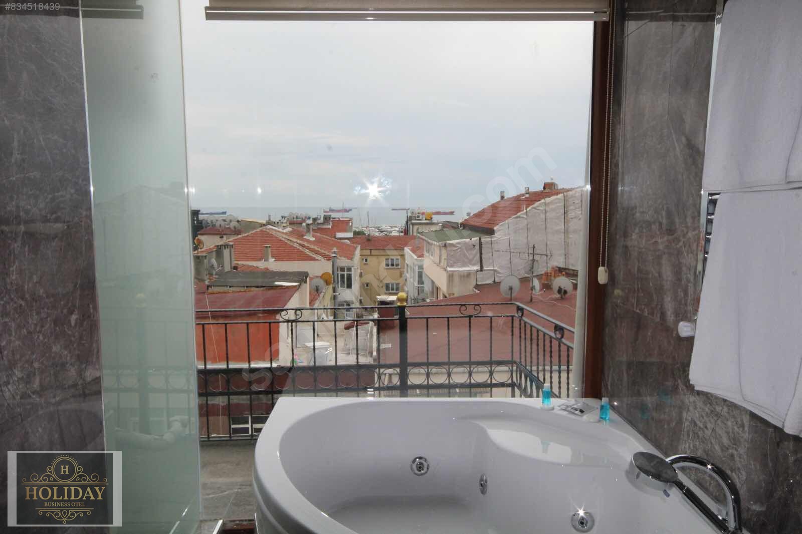 DENİZ &amp; ADALAR MANZARALI 1+1 SUİT<em>HOLİDAY BUSİNESS</em>BAKIRKÖY Günlük