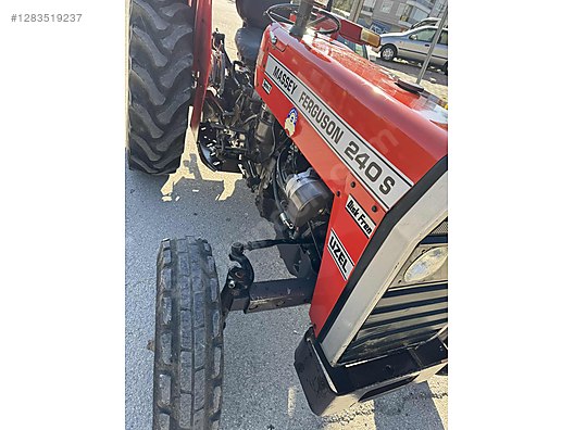 Machinery / Agricultural Machines / Tractors / Massey Ferguson / 240 S