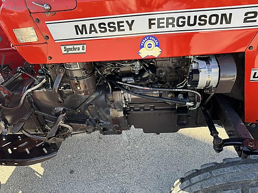 Machinery / Agricultural Machines / Tractors / Massey Ferguson / 240 S