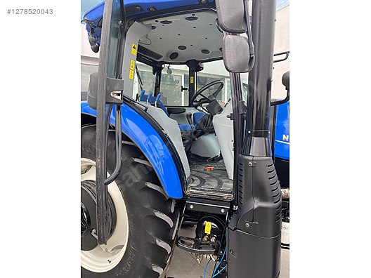 Machinery / Agricultural Machines / Tractors / New Holland / TD5.90