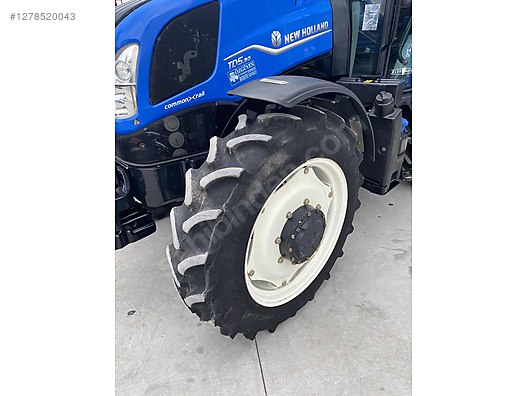 Machinery / Agricultural Machines / Tractors / New Holland / TD5.90