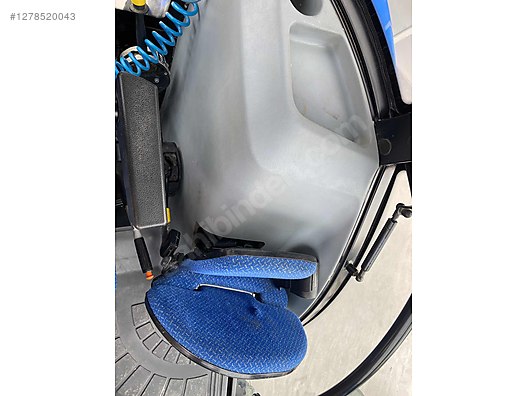 Machinery / Agricultural Machines / Tractors / New Holland / TD5.90