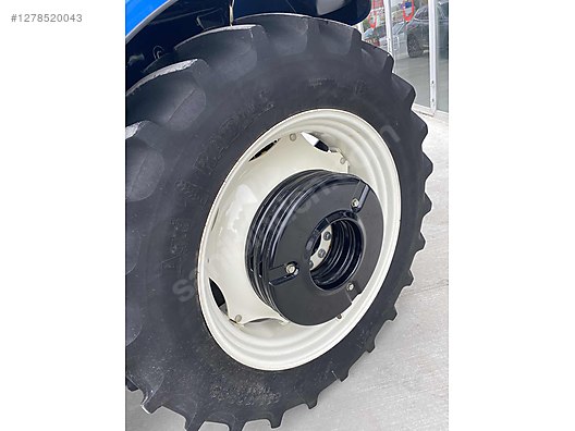 Machinery / Agricultural Machines / Tractors / New Holland / TD5.90