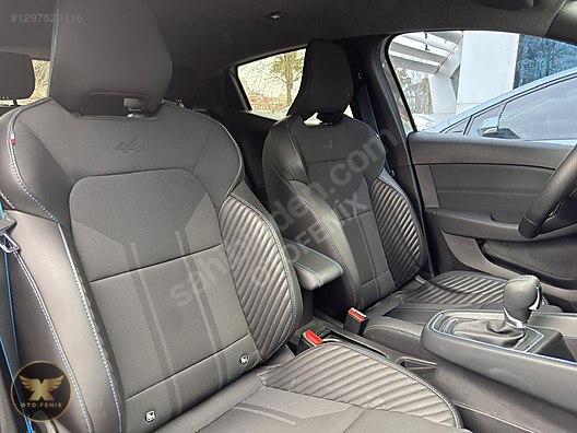 OTOFENİX 2024 RENAULT CLIO 1.0 TCe TESLA EKRAN HATASIZ 13.849 KM