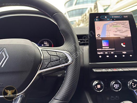 OTOFENİX 2024 RENAULT CLIO 1.0 TCe TESLA EKRAN HATASIZ 13.849 KM