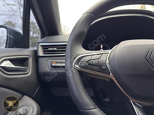 OTOFENİX 2024 RENAULT CLIO 1.0 TCe TESLA EKRAN HATASIZ 13.849 KM