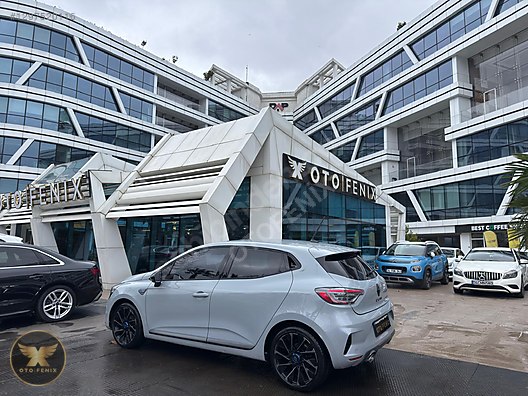 OTOFENİX 2024 RENAULT CLIO 1.0 TCe TESLA EKRAN HATASIZ 13.849 KM