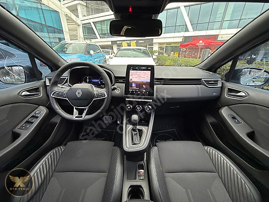 OTOFENİX 2024 RENAULT CLIO 1.0 TCe TESLA EKRAN HATASIZ 13.849 KM