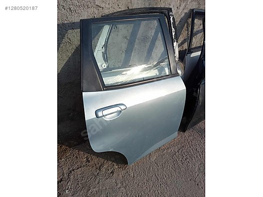 2004-11 HONDA JAZZ ORİJİNAL ÇIKMA SAĞ ARKA KAPI - İlan ve