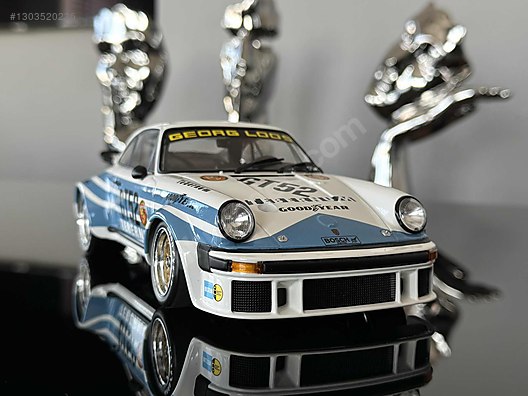 Minichamps Diecast Model 1:18 Porsche Araba - 1303520236