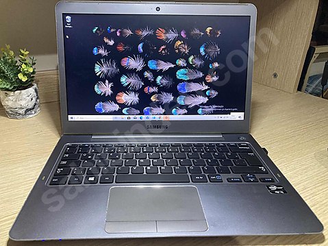 Samsung ultrabook Core i5 8GB Ram. İnce hafif! İlk sahibinden