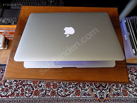 Apple Macbook / Macbook Air 13'' 2015 8GB Ram 250GB SSD on