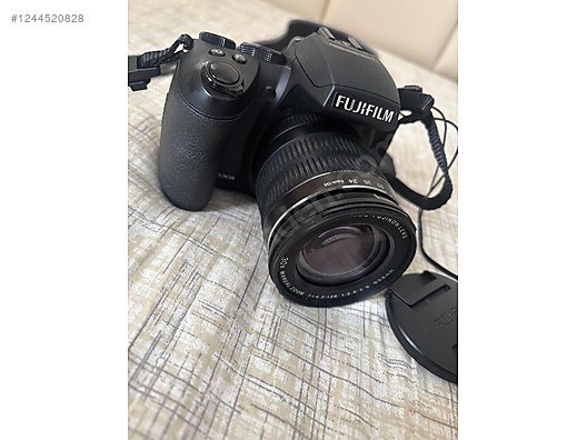 Fujifilm FinePix HS30EXR Compacts Digital Cameras are on