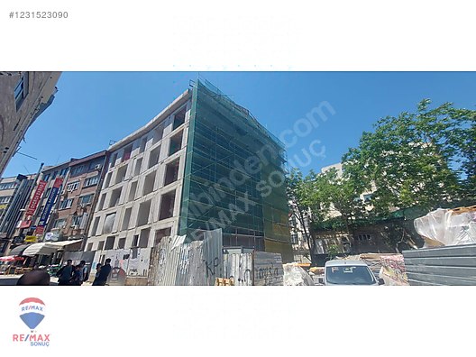 KADIKÖY MÜRVER ÇİÇEĞİ SOKAKTA 2+1 SIFIR LÜKS DAİRE