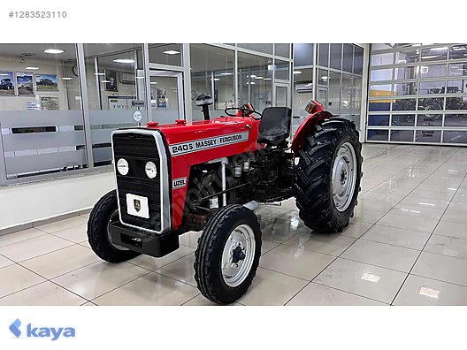 Machinery / Agricultural Machines / Tractors / Massey Ferguson / 240 S