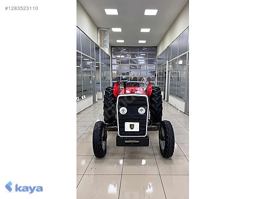 Machinery / Agricultural Machines / Tractors / Massey Ferguson / 240 S